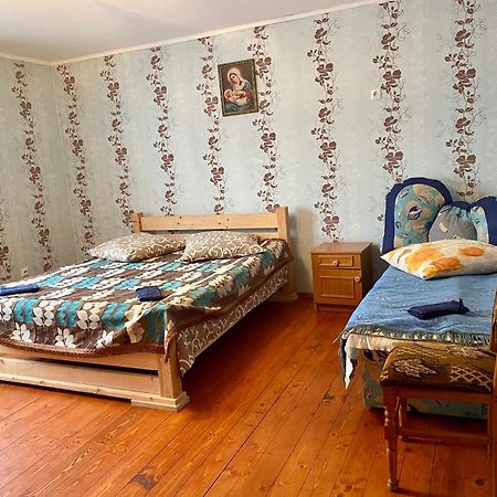 Hotel Medova Hata Verkhnyaya Rozhanka Habitación foto